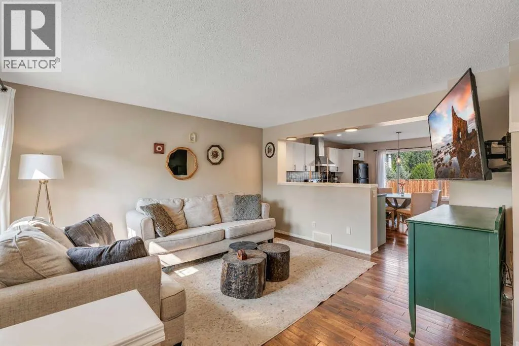 13 Elgin Meadows View SE