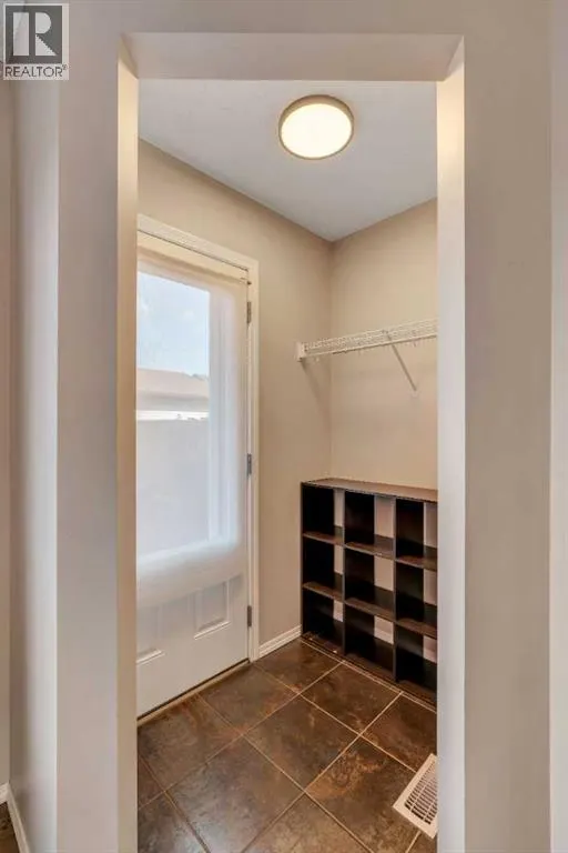 13 Elgin Meadows View SE