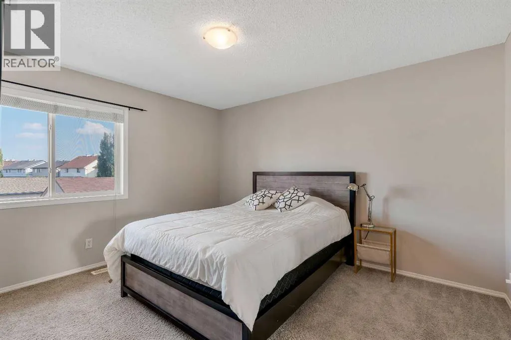 13 Elgin Meadows View SE