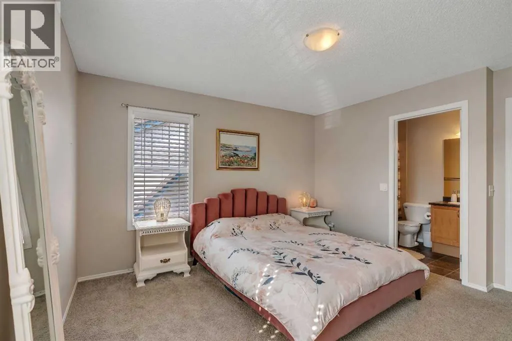13 Elgin Meadows View SE