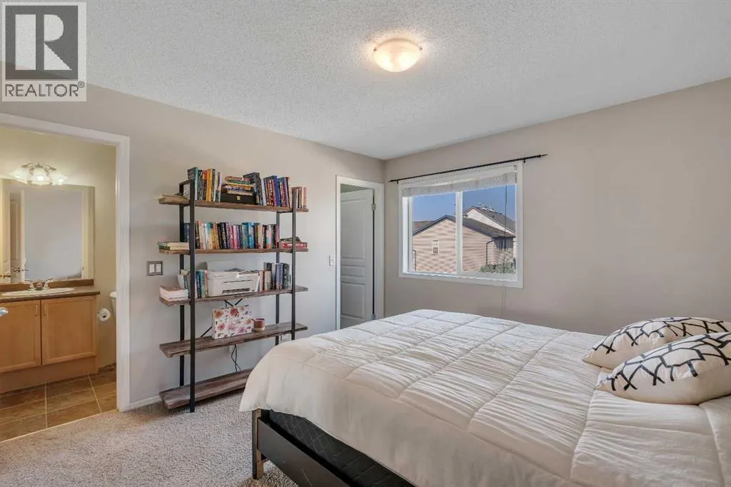 13 Elgin Meadows View SE