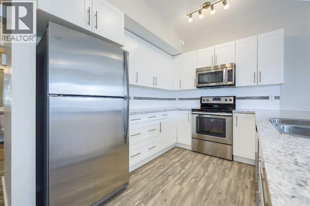G2, 5300 Vista Trail