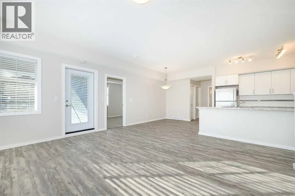 G2, 5300 Vista Trail