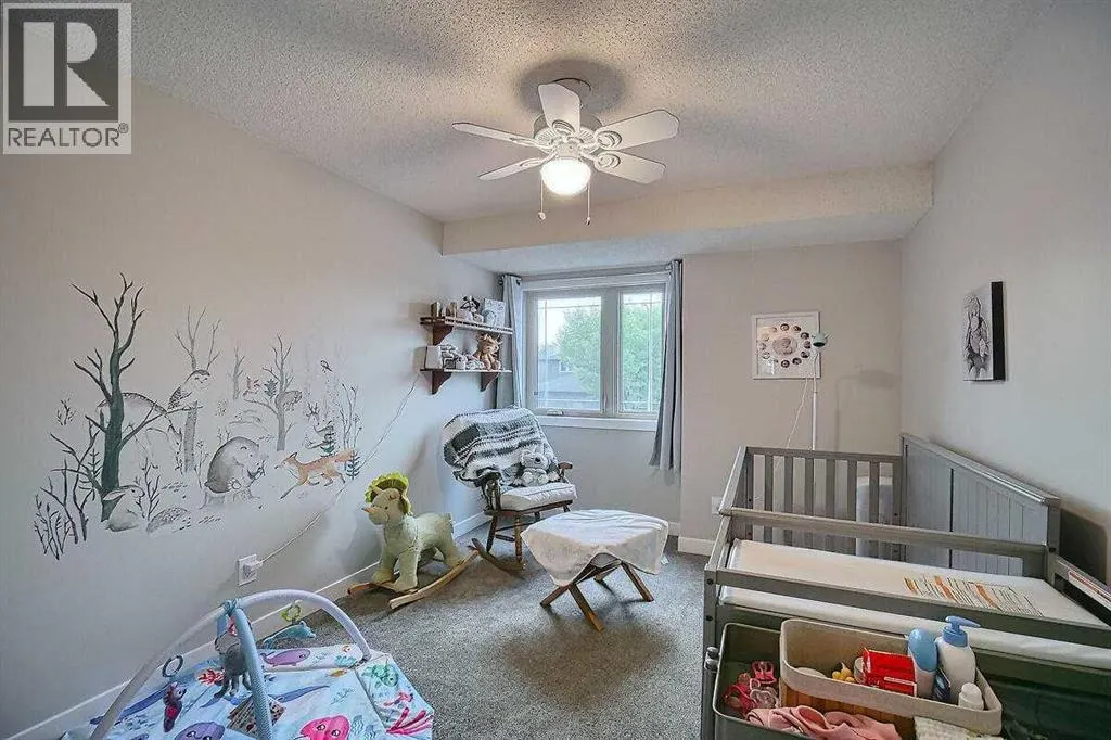 66 Riverside Circle SE