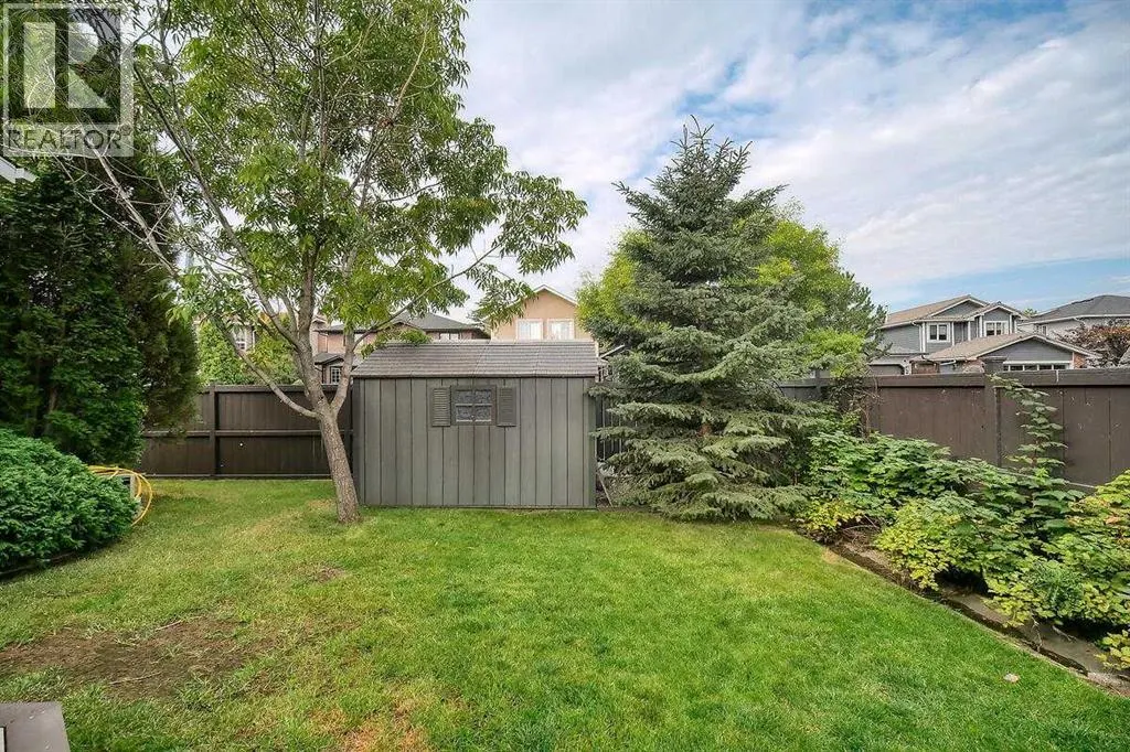 66 Riverside Circle SE