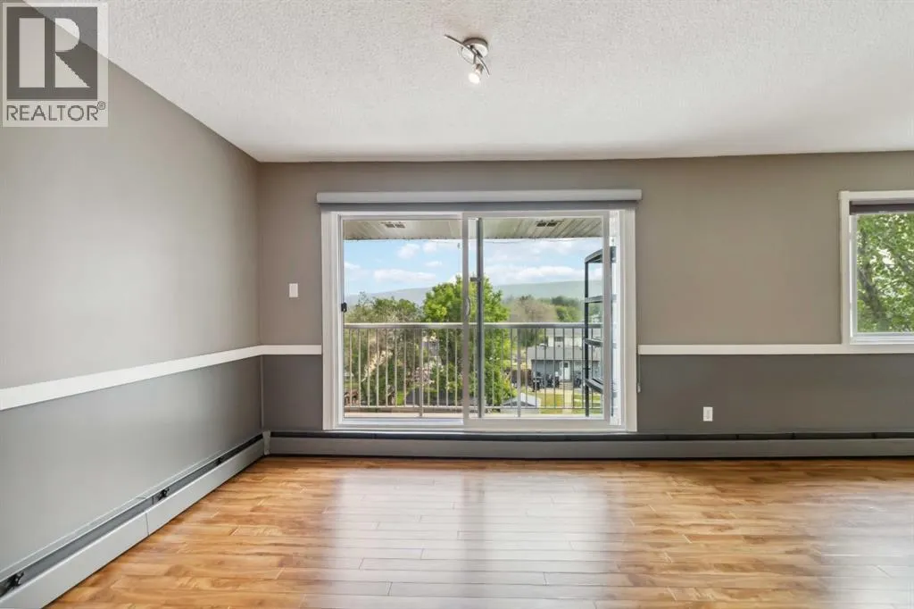 307, 7 Clearwater Crescent