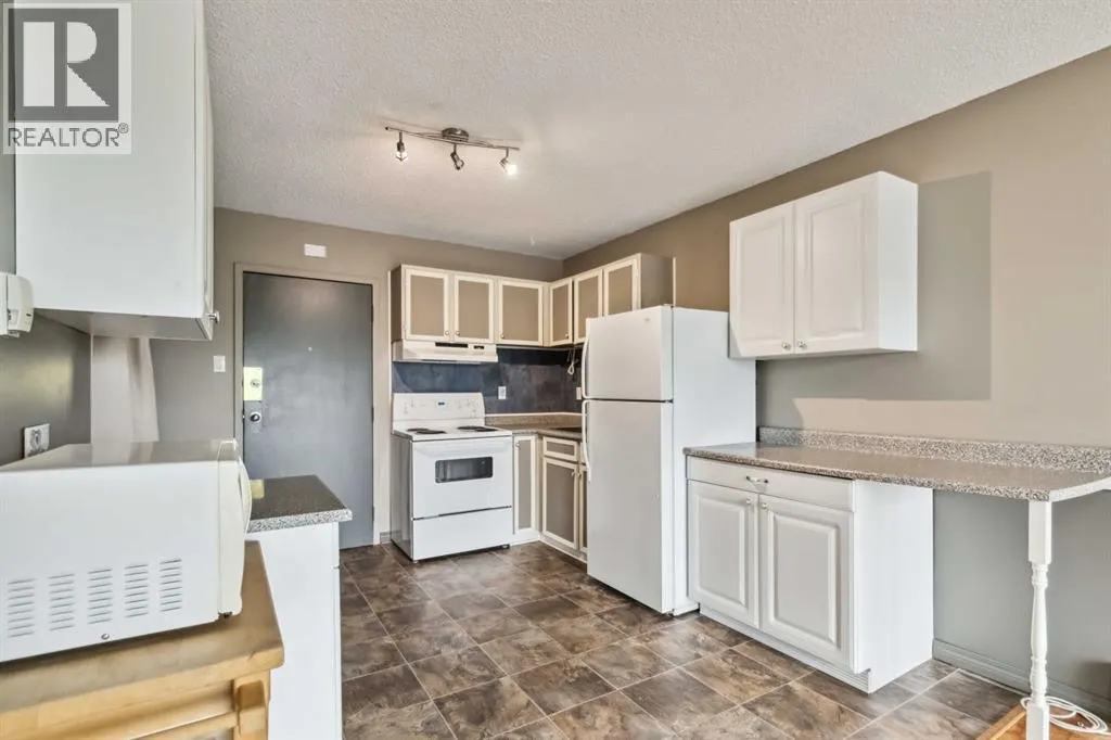 307, 7 Clearwater Crescent