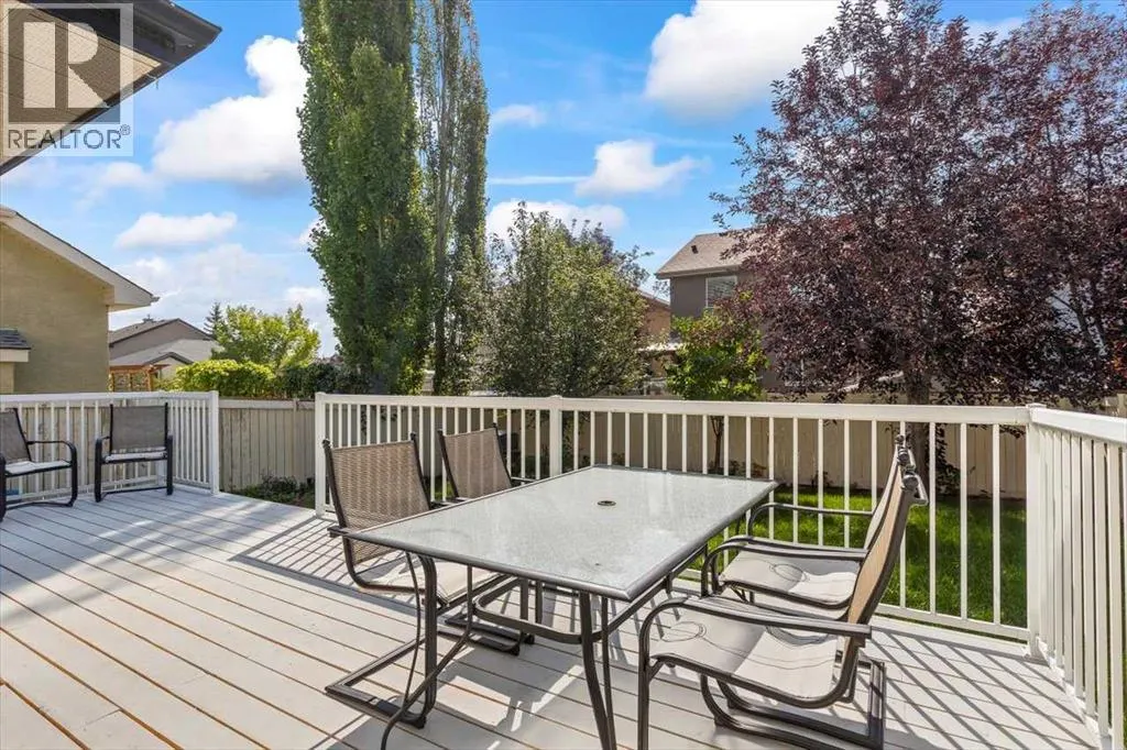 57 Everwillow Boulevard SW