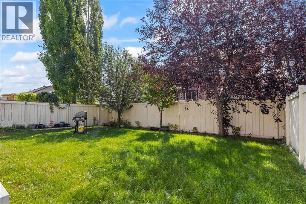 57 Everwillow Boulevard SW