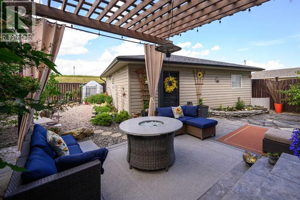 162 Citadel Mesa Close NW