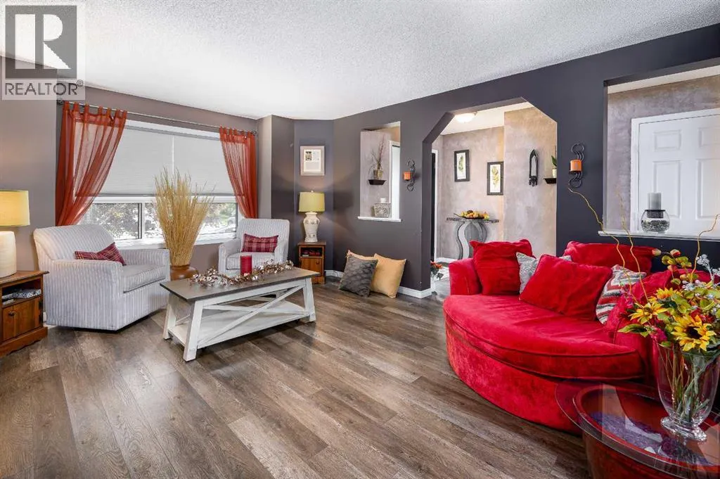 162 Citadel Mesa Close NW