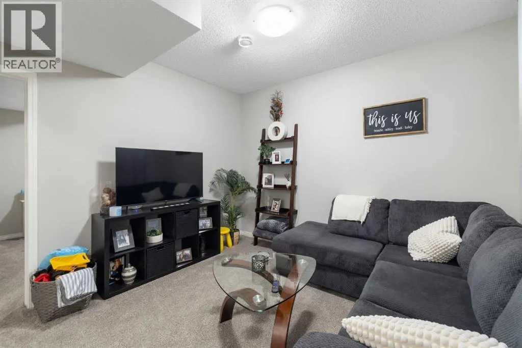 53 Savanna Heath NE