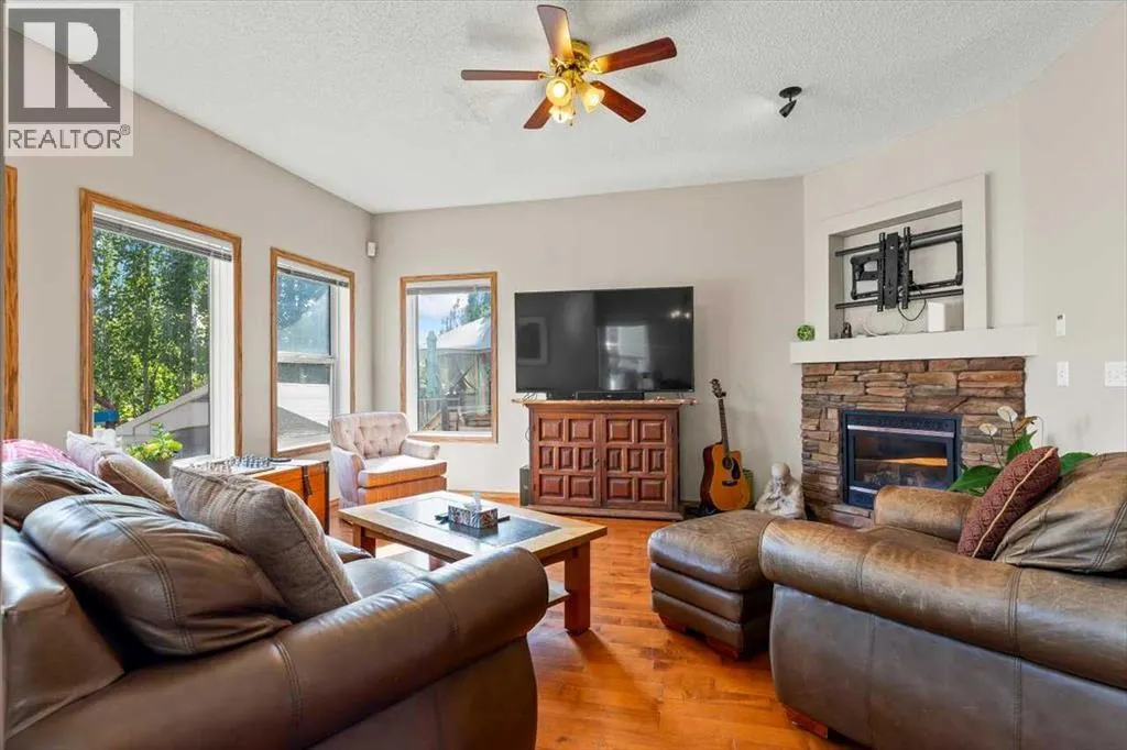 27 Tuscany Ridge Heights NW