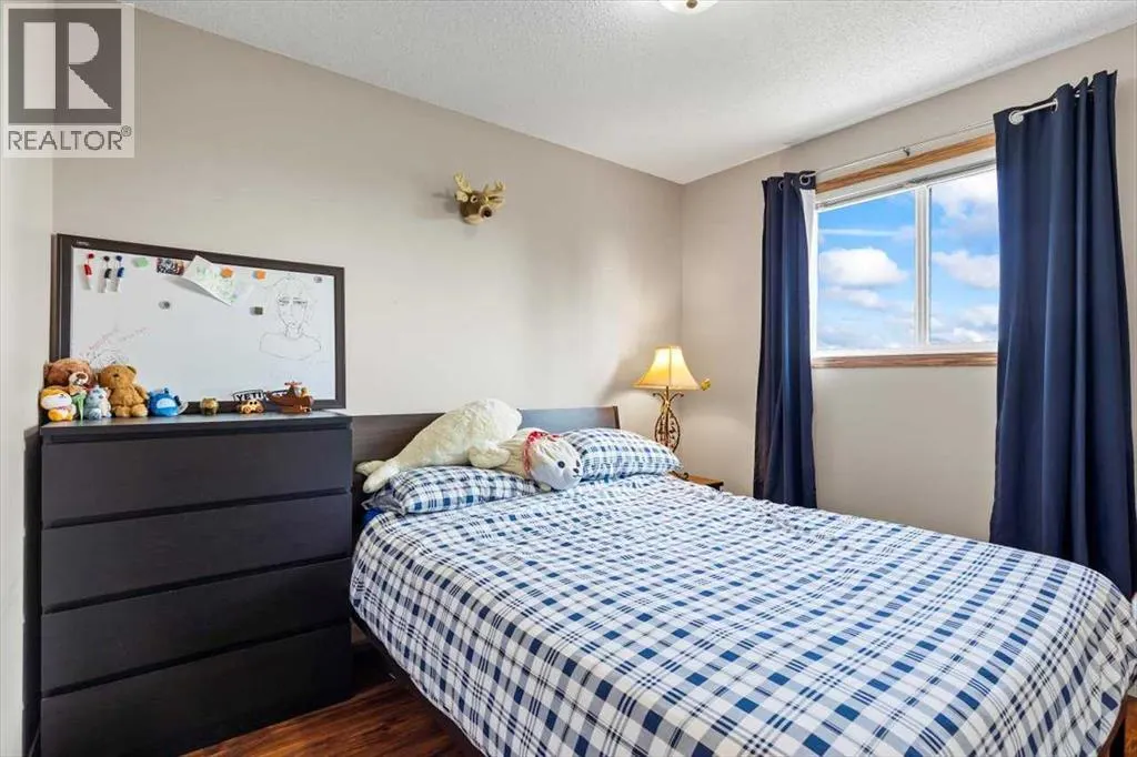27 Tuscany Ridge Heights NW