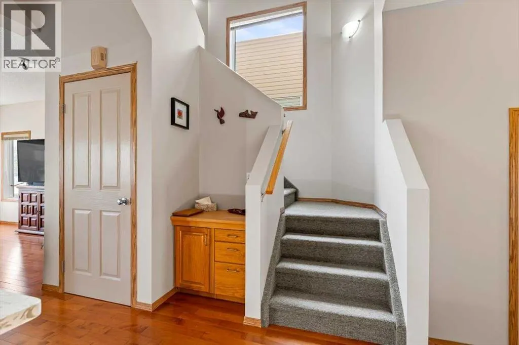 27 Tuscany Ridge Heights NW