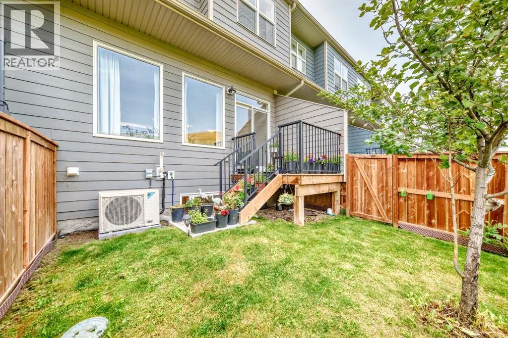 206 Cranbrook Square SE