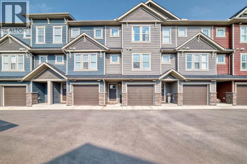 206 Cranbrook Square SE