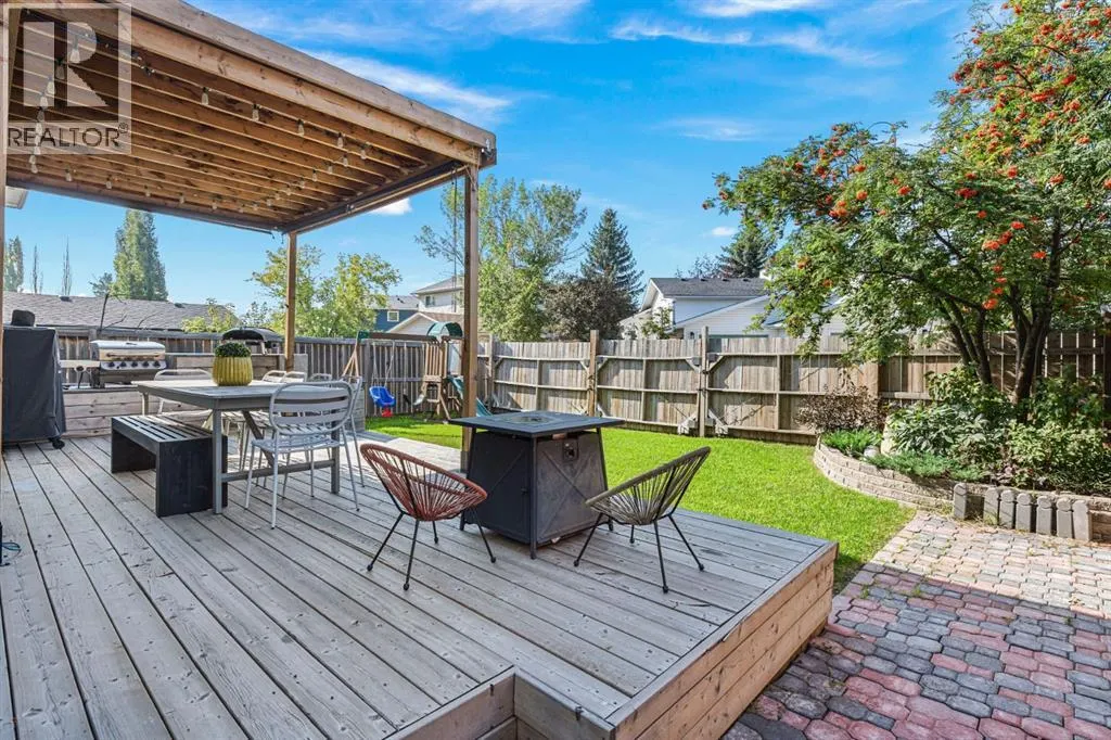 168 Riverside Way SE