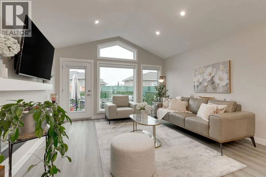 185 Riverwood Crescent