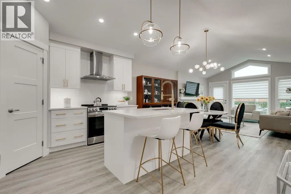 185 Riverwood Crescent