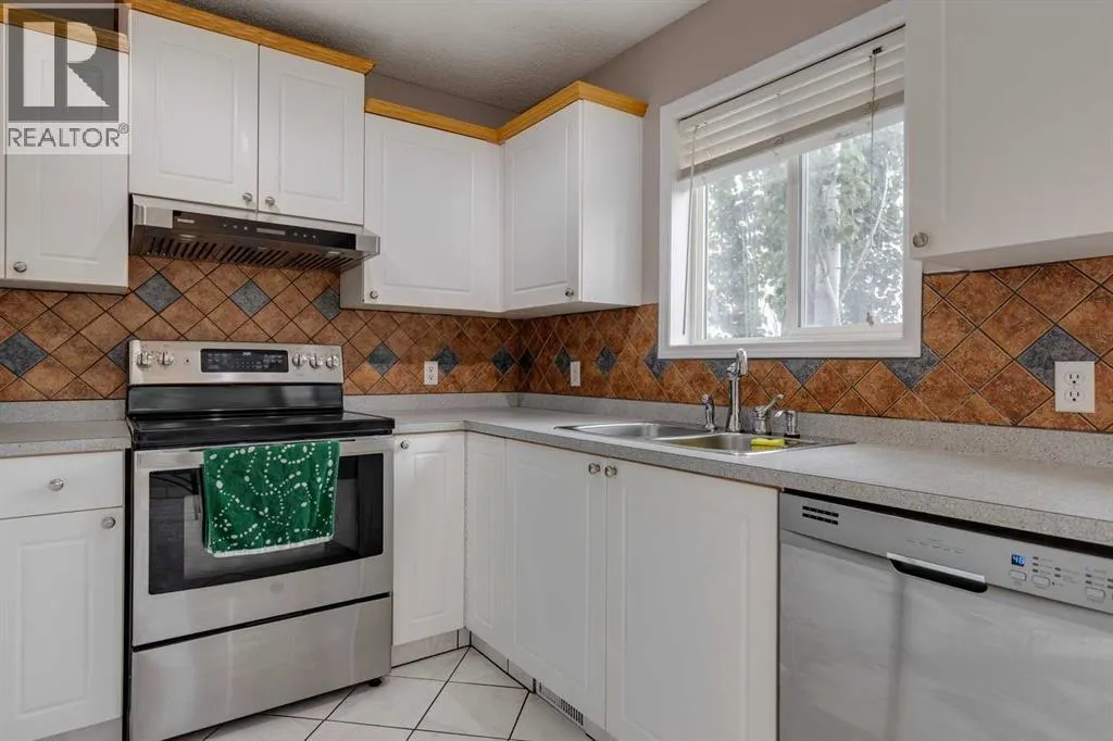2 Hidden Hills Terrace NW