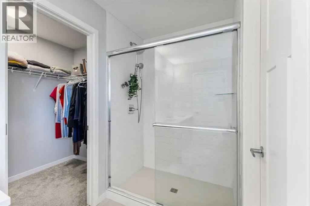 307 Monterey Place SE