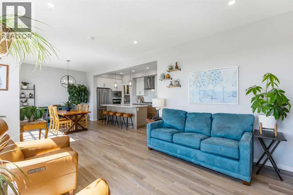 307 Monterey Place SE