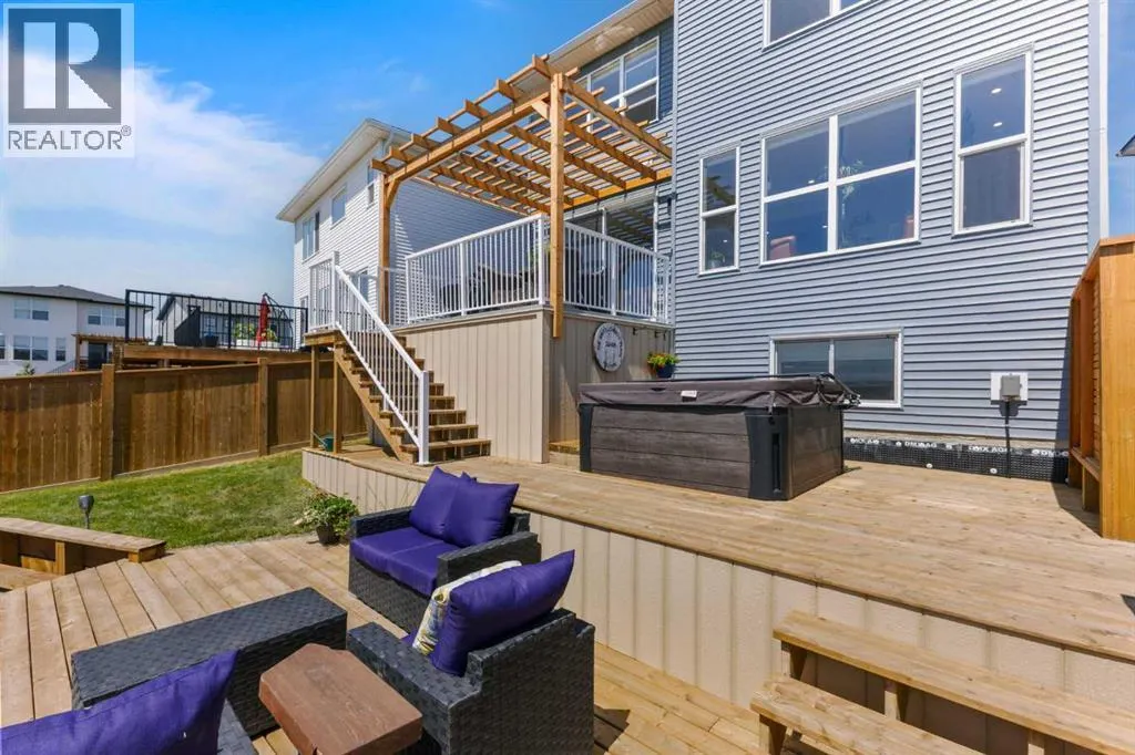 307 Monterey Place SE