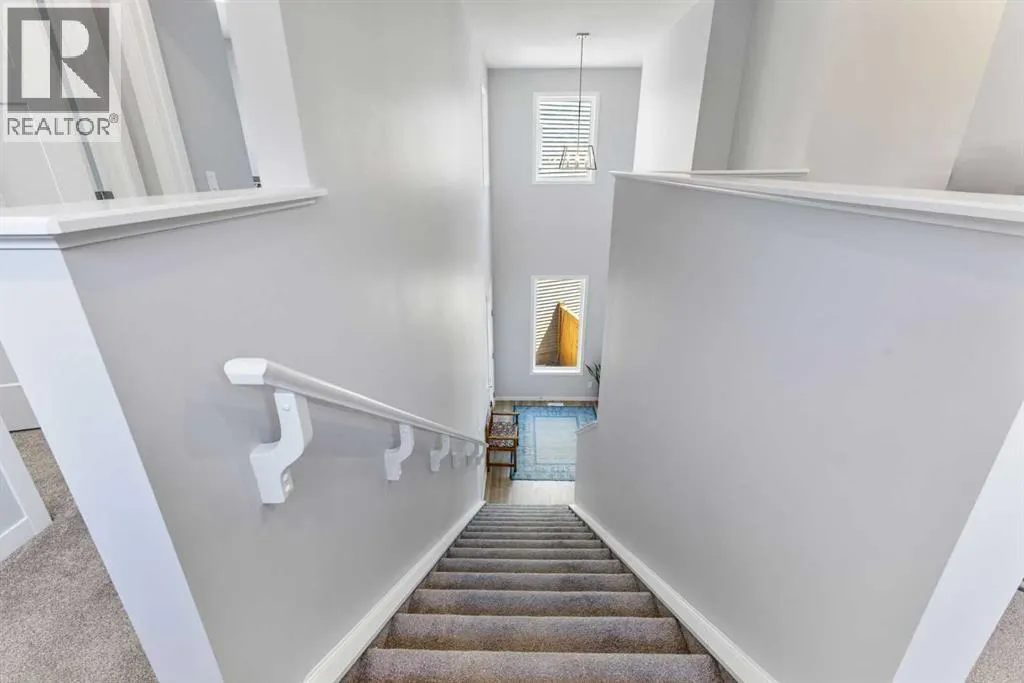 307 Monterey Place SE