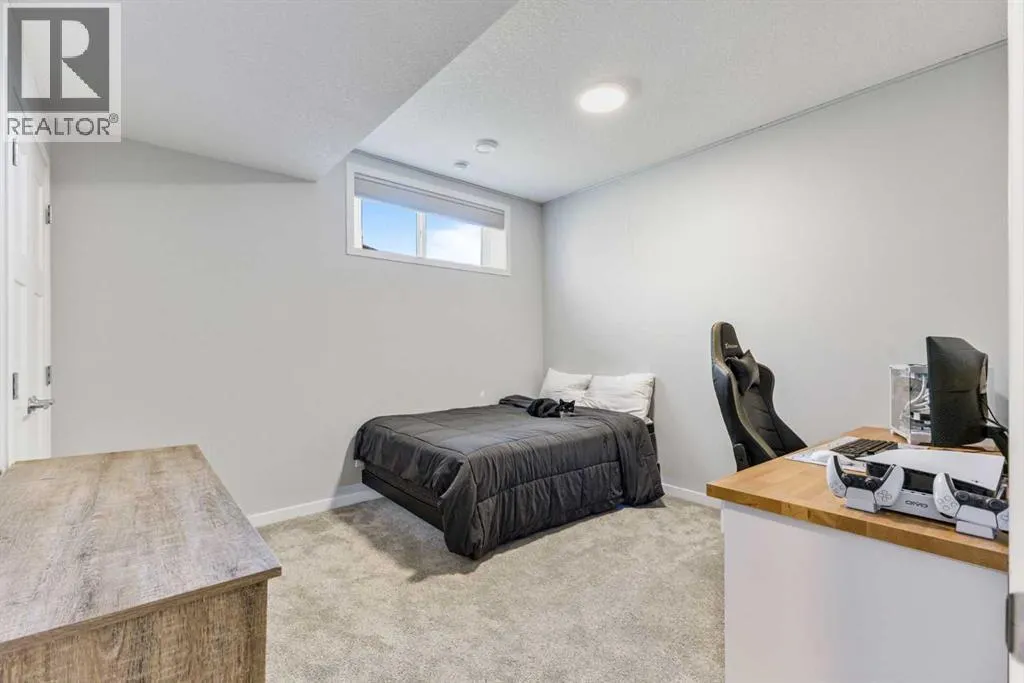 307 Monterey Place SE