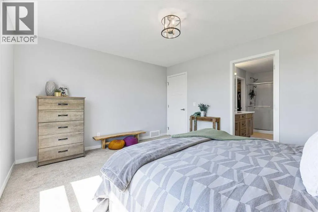 307 Monterey Place SE