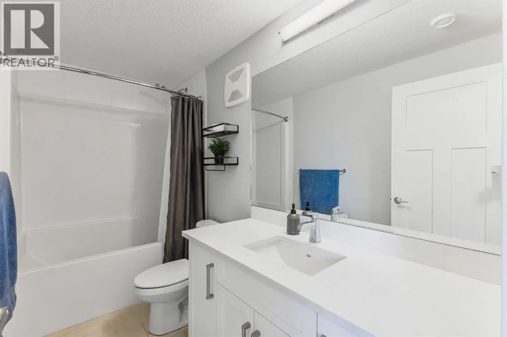 307 Monterey Place SE