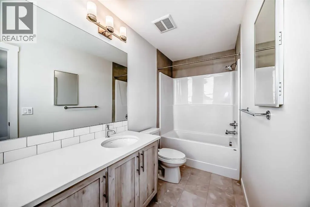 54 Homestead Common NE