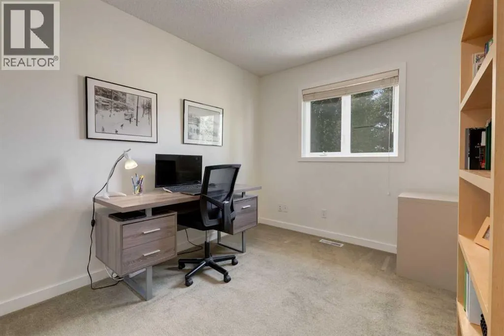 21 Springbank Rise SW