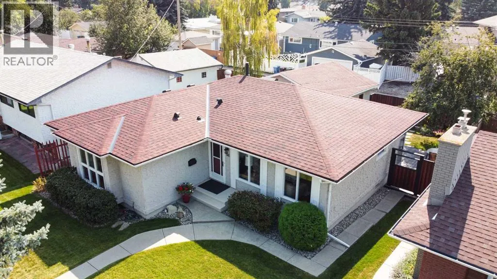 64 Lake Emerald Road SE