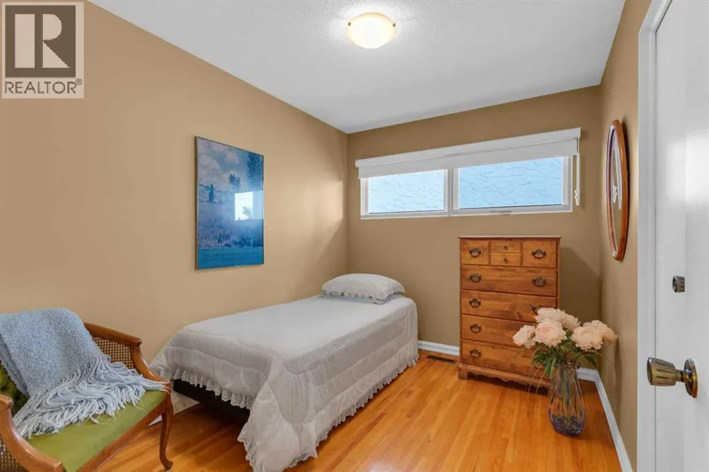 64 Lake Emerald Road SE