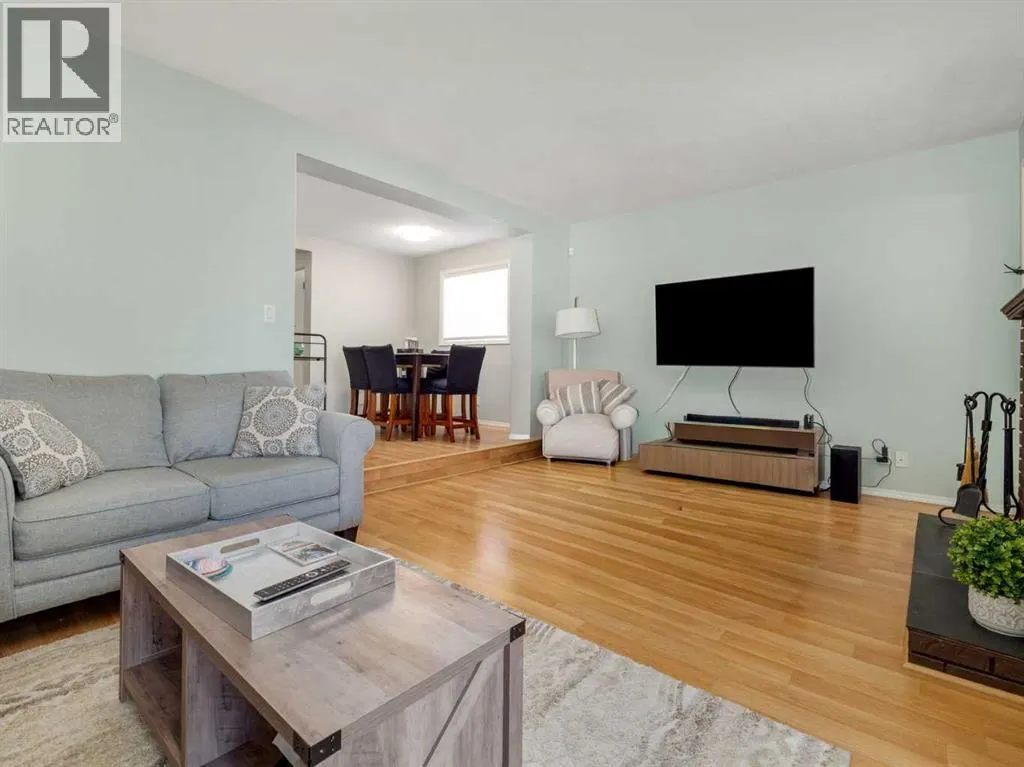 13, 4025 Glacier Avenue S