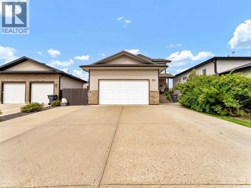 40 Terrace Close NE