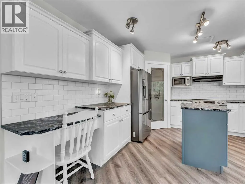 40 Terrace Close NE