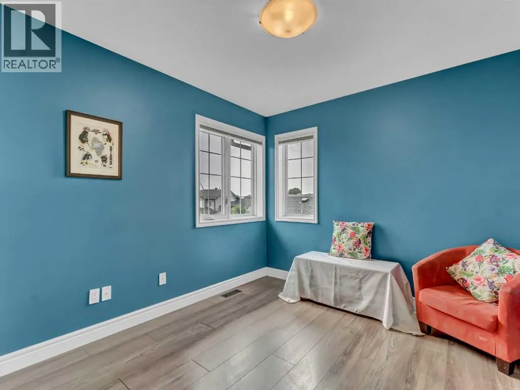40 Terrace Close NE