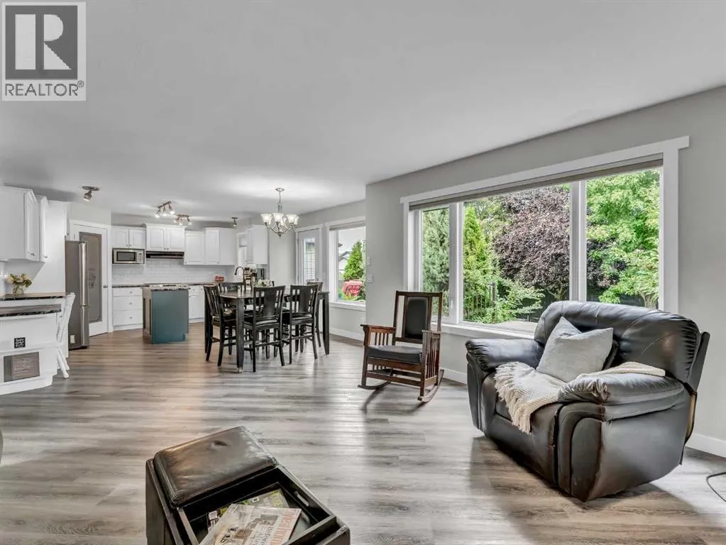 40 Terrace Close NE