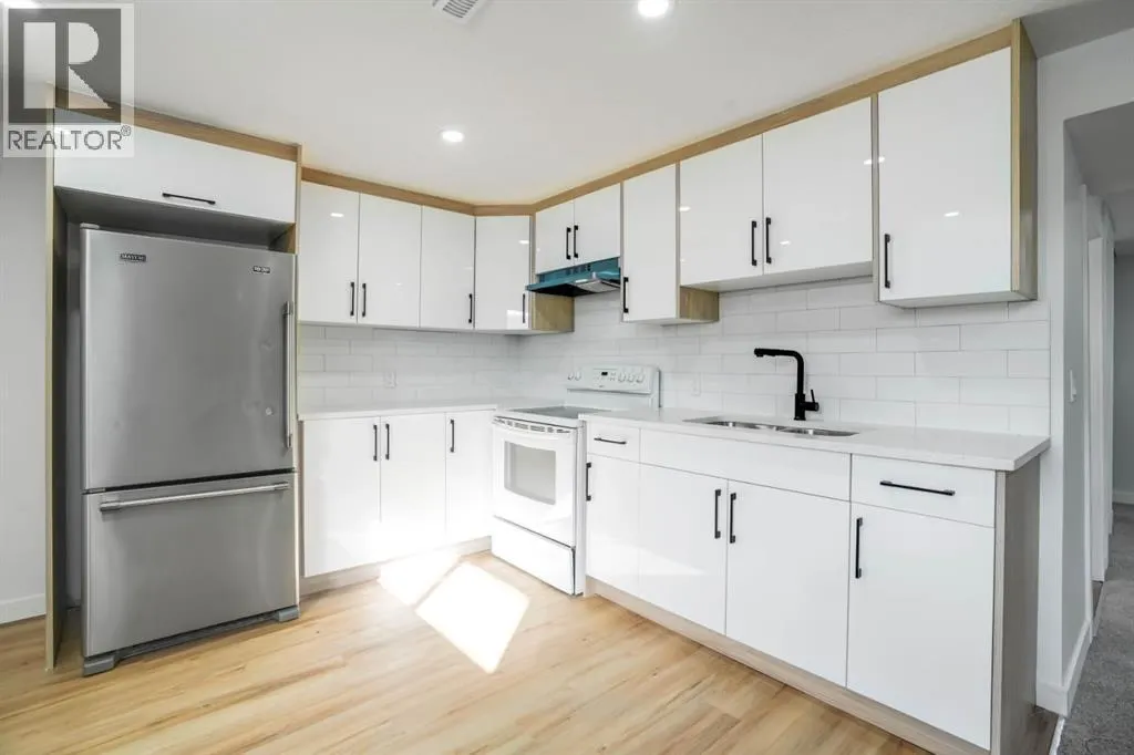 264 Penbrooke Close SE