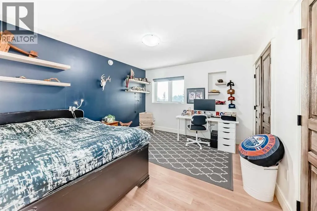 254041 Township Road 435