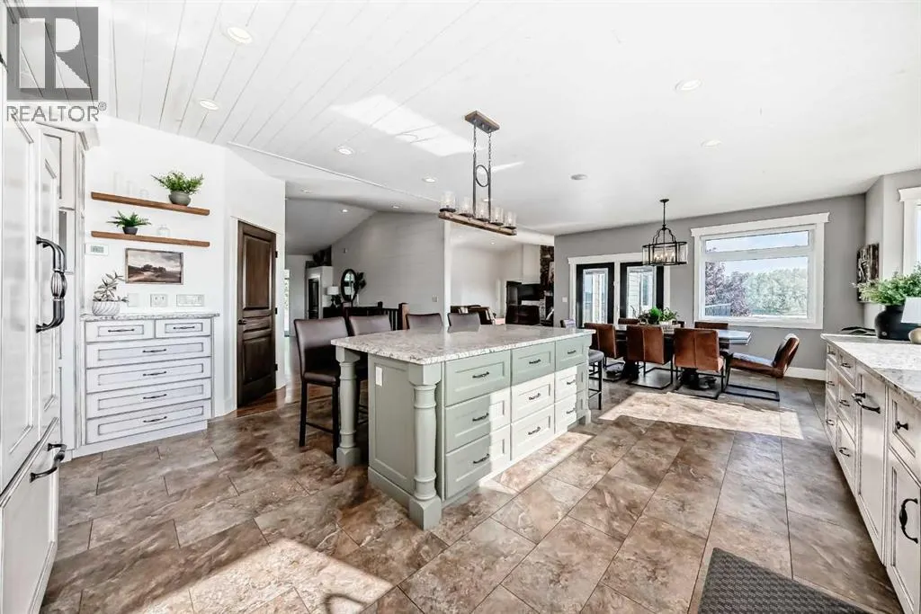 254041 Township Road 435