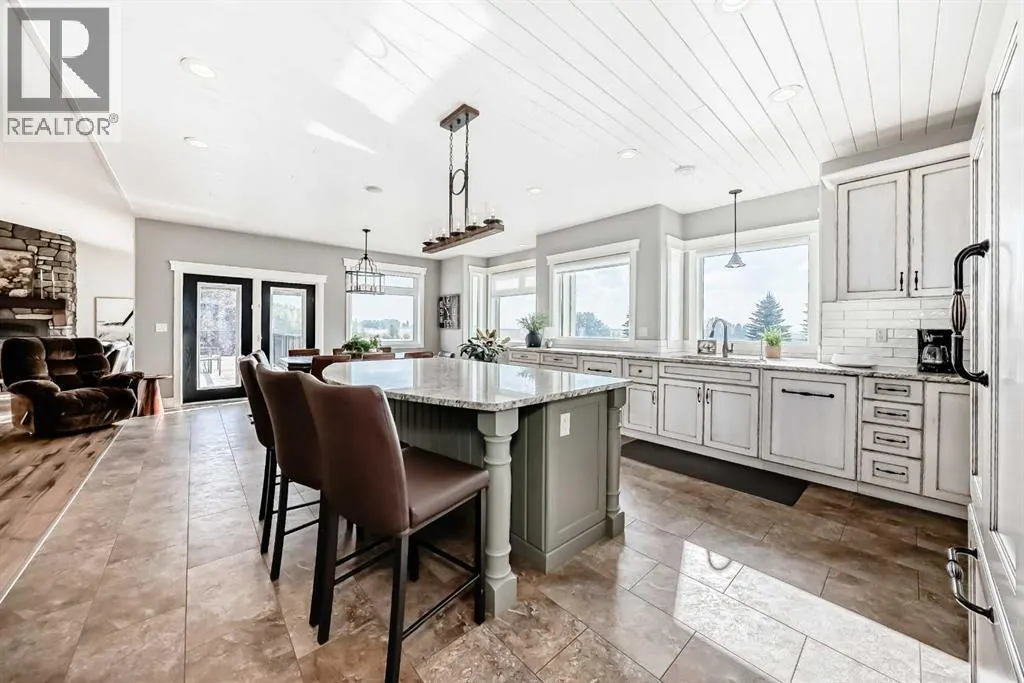 254041 Township Road 435