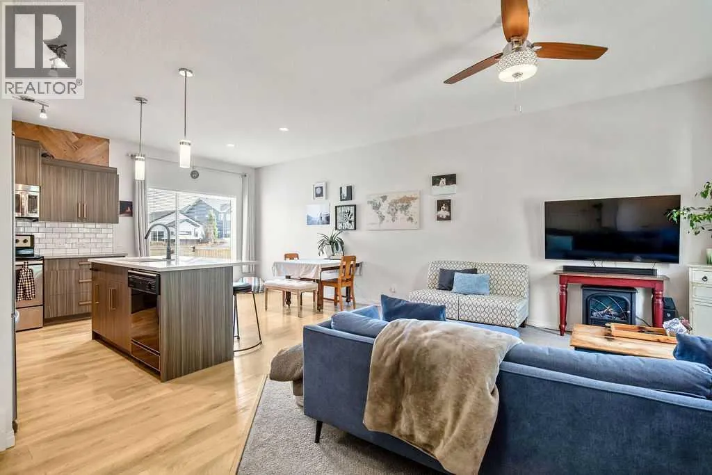 35 Drake Landing Boulevard