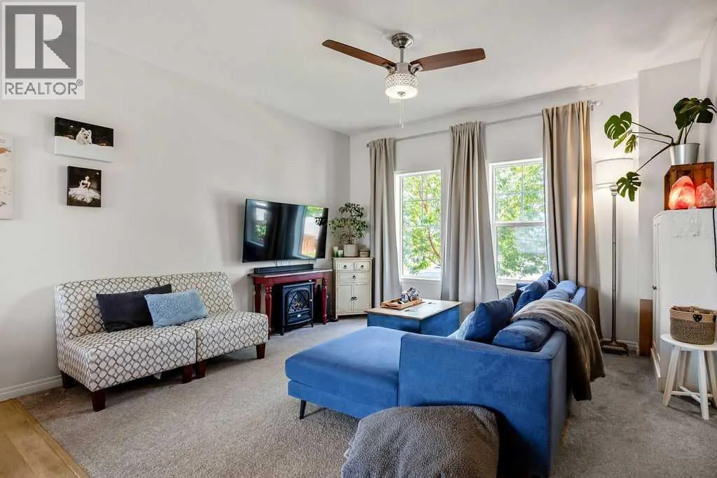 35 Drake Landing Boulevard