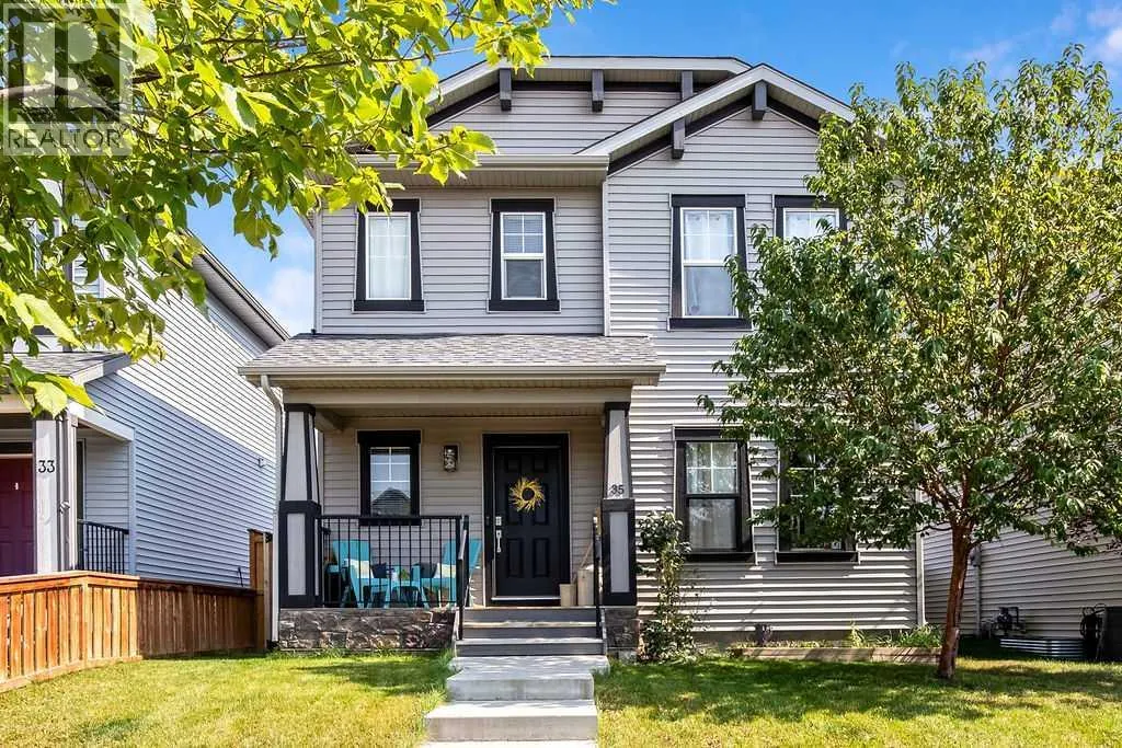 35 Drake Landing Boulevard
