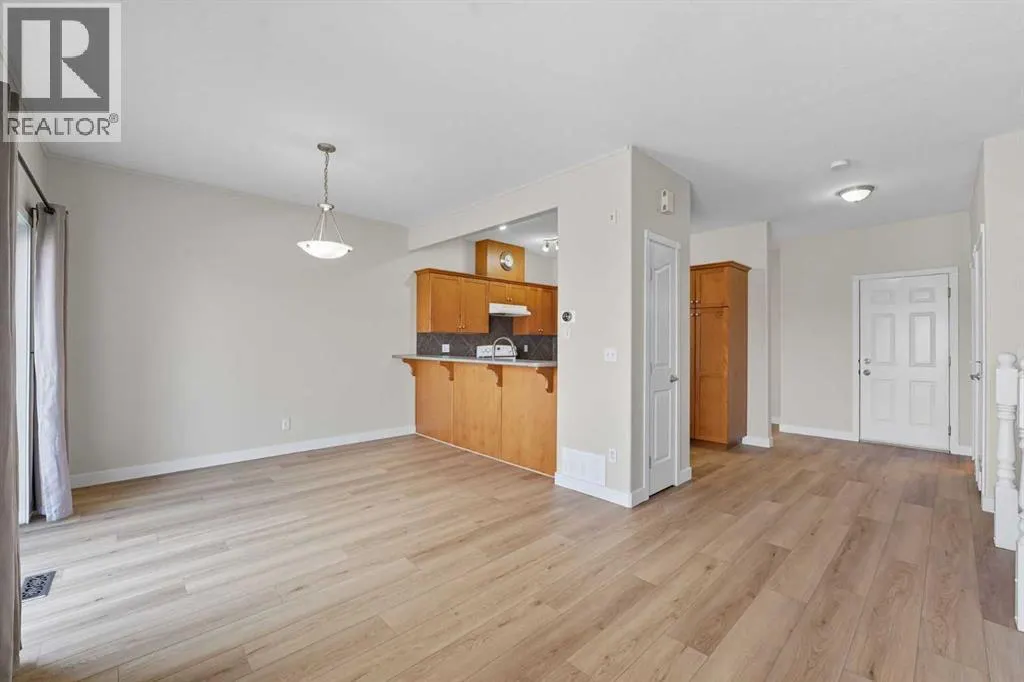 905, 720 Willowbrook Road NW