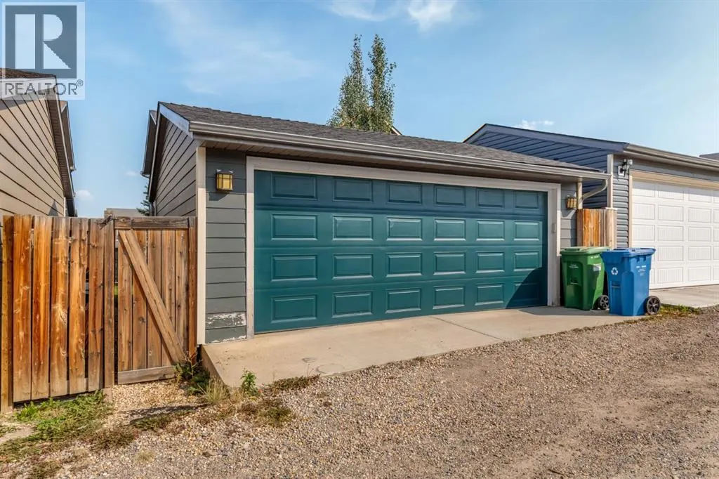 147 Panamount Way NW